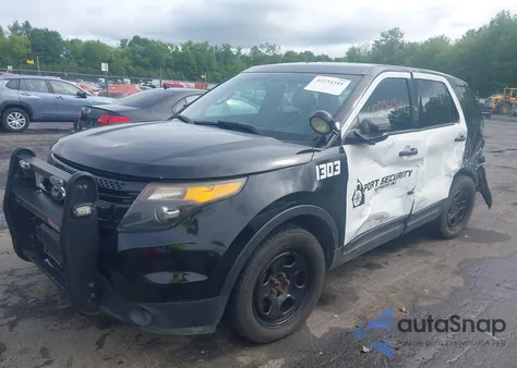 2013 Ford Police Interceptor z USA, uszkodzony, nr VIN 1FM5K8AR1DGC40288